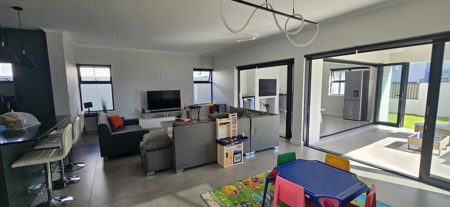 4 Bedroom Property for Sale in Sandown Western Cape